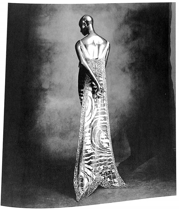 Irving Penn Photographs: A Donation In Memory Of Lisa Fonssagrives-Pe