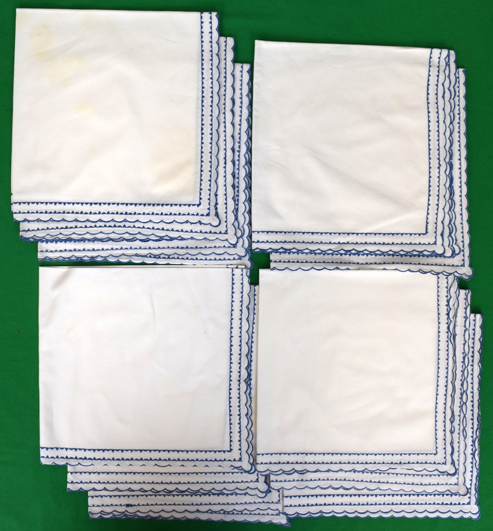 Set x 10 Embroidered White Cotton w/ Blue Scallop Trim Placemats Provenance: The Susie Hilfiger Collection