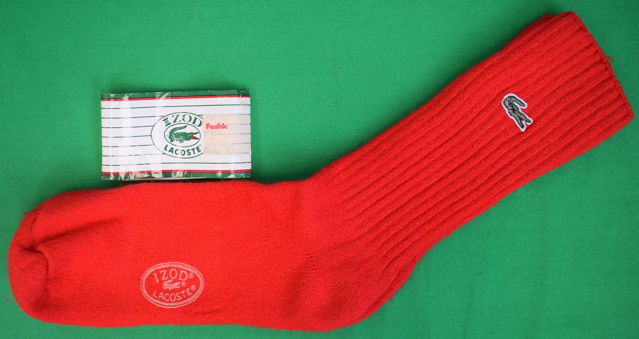 Izod Lacoste Red Sport Socks Sz: 10-13 (NWT)
