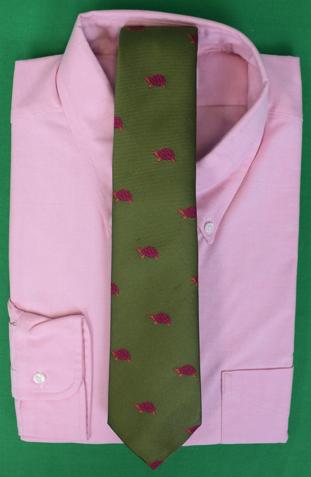 "Seaward & Stearn x Ben Silver Charleston Olive Green English Silk w/ Coral Turtle Print Club Tie" (LNWOT)