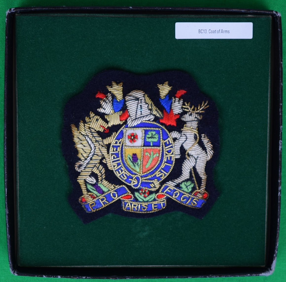 "Semper Fidelis Aris Et Pro Focis God And Country Coat Of Arms Blazer Badge" (New in Box)