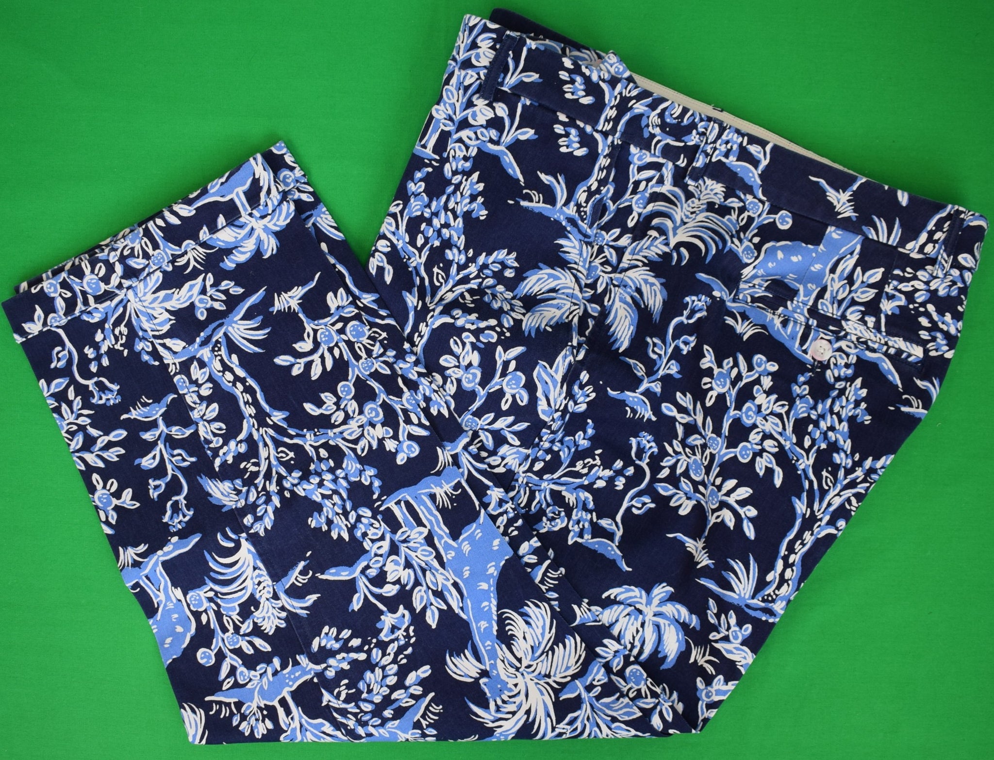 "Lilly Pulitzer Men's Stuff Navy w/ Blue Giraffe Tropical Print Cotton Twill Mizner Pant" Sz 40 (NWOT)