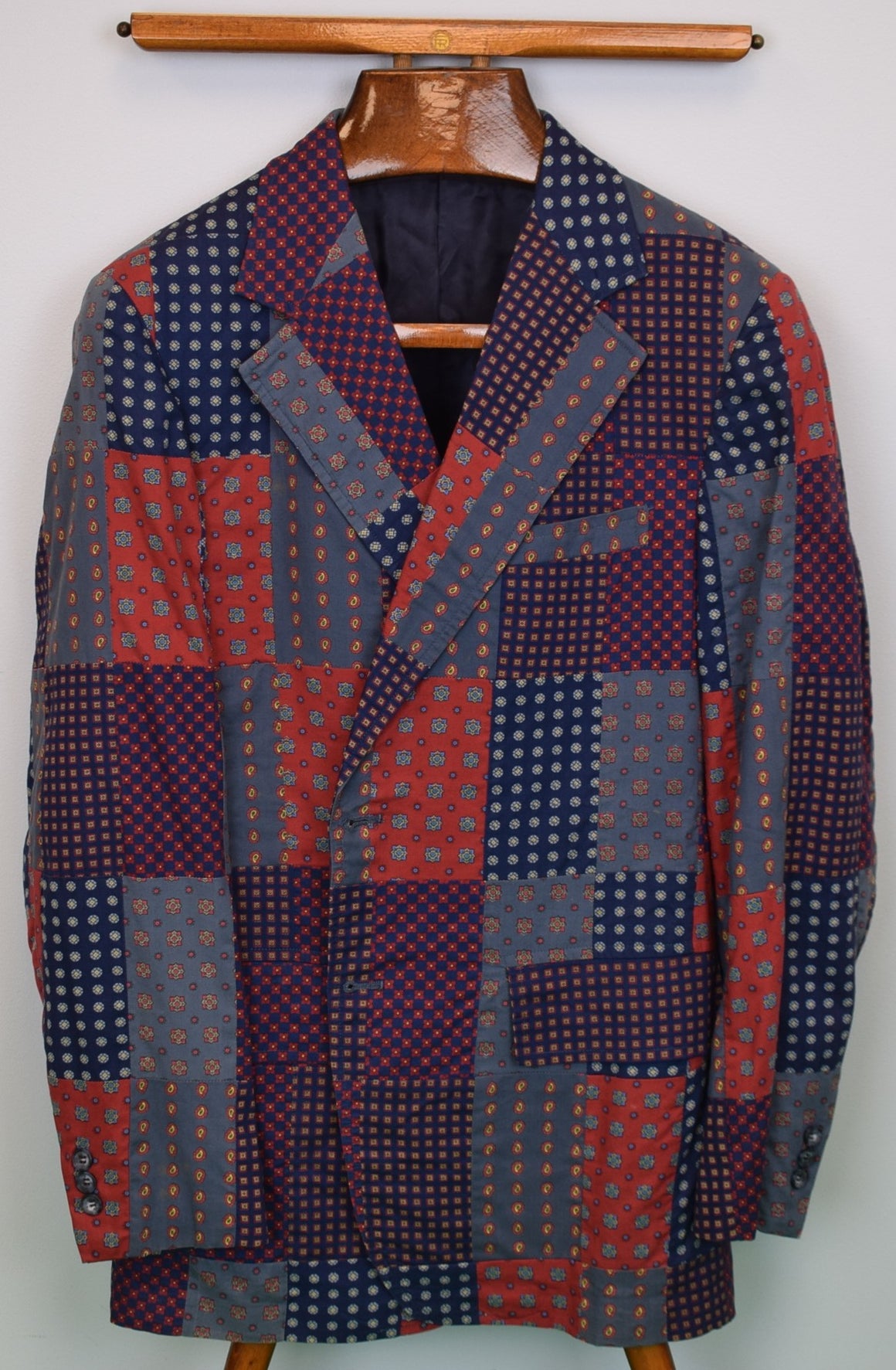 "Corbin Patch Panel Blue/ Red Foulard Sport Coat" Sz 40R