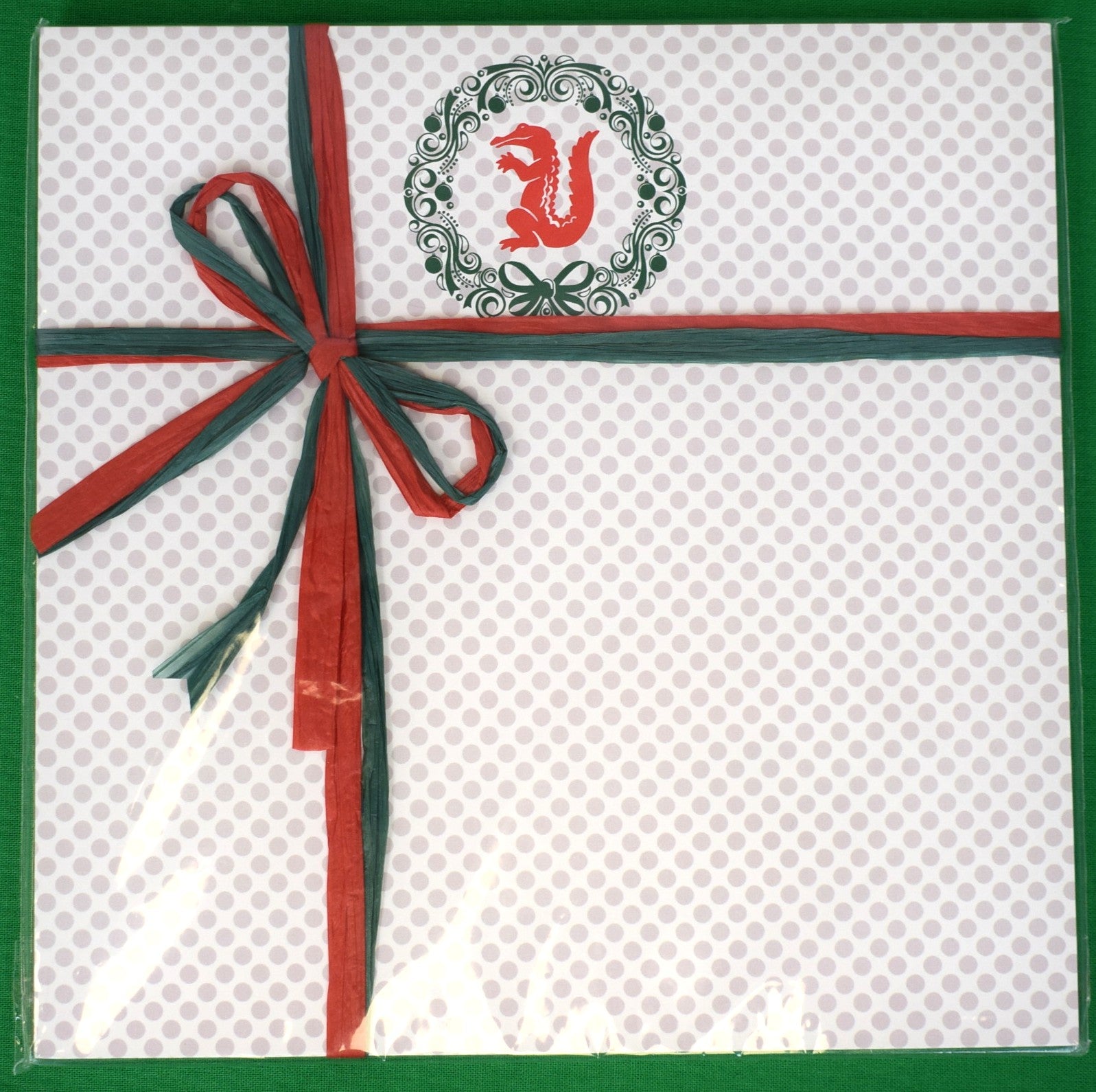 The Everglades Club Sealed Pack Of Christmas Notepad Wreath Stationery (New w/ Red & Green Ribbon)