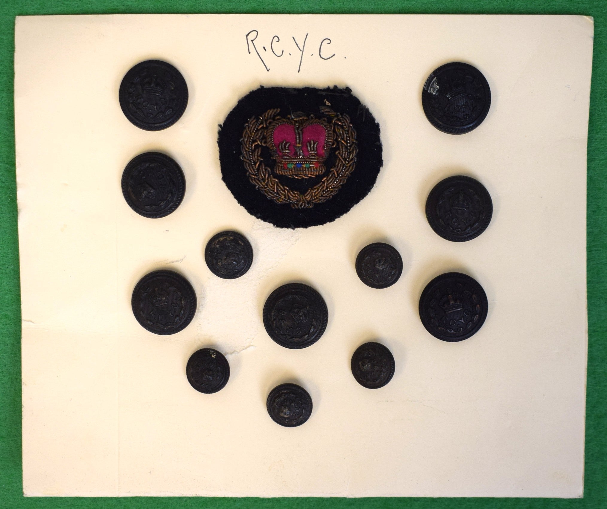 "Set x 12 Royal Corinthian Yacht Club Blazer Horn Buttons & Badge"