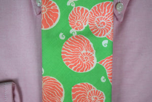 "Lilly Pulitzer Men's Stuff Palm Beach Coral/ Lime Nautilus Shell Print Cotton Tie"