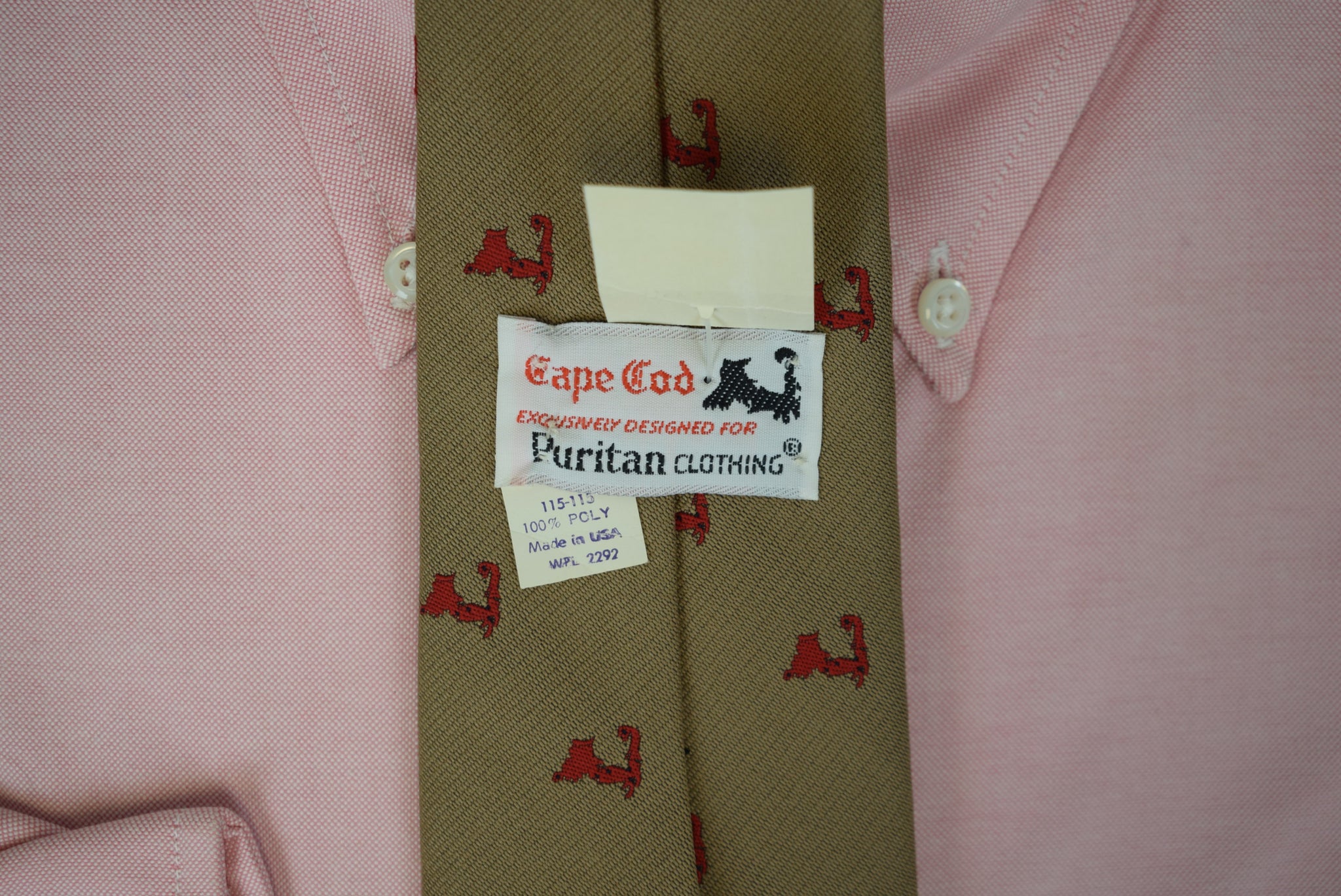 Cape Cod Red Map w/ Khaki Poly Club Tie (NWT)