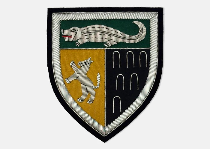 "J. Press x Yale School of Law Vintage Blazer Badge" (DEADSTOCK)