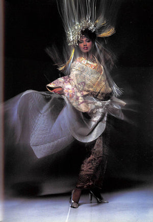 "Opulence: The Kimonos and Robes of Itchiku Kubota" 1984 YAMANOBE, Tomoyuki