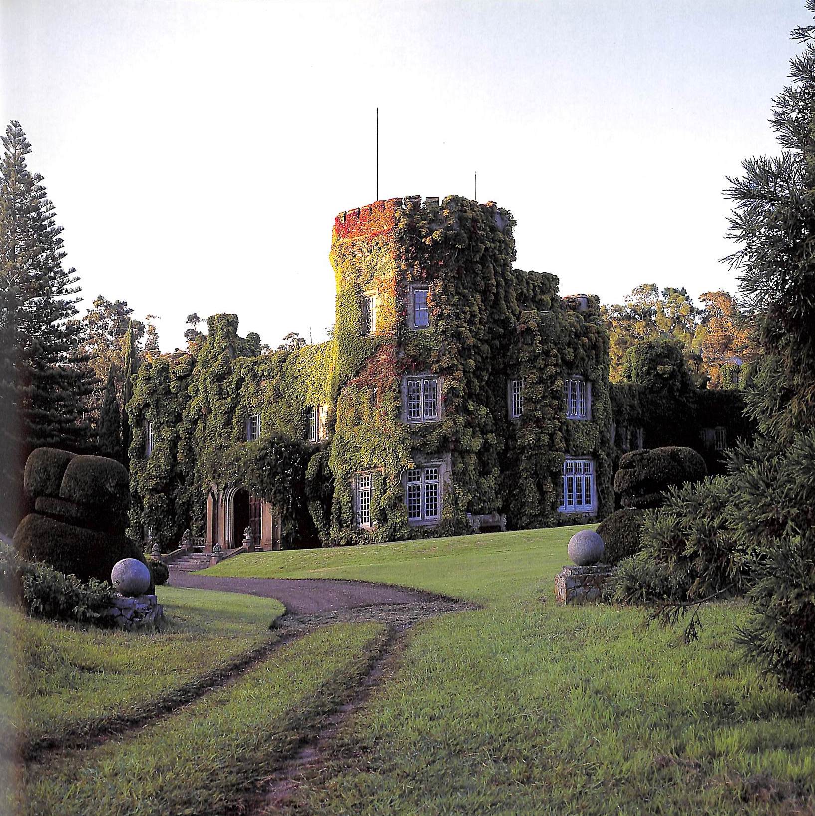 "Argentina: The Great Estancias" 1995 ELIA, Tomas de and QUEIROZ, Juan Pablo