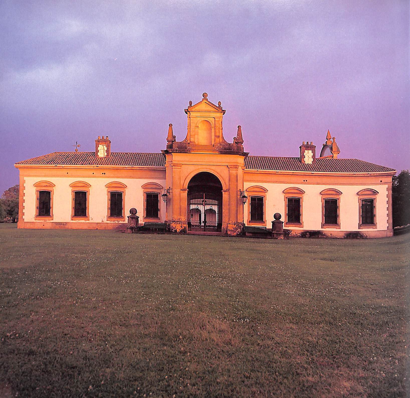"Argentina: The Great Estancias" 1995 ELIA, Tomas de and QUEIROZ, Juan Pablo