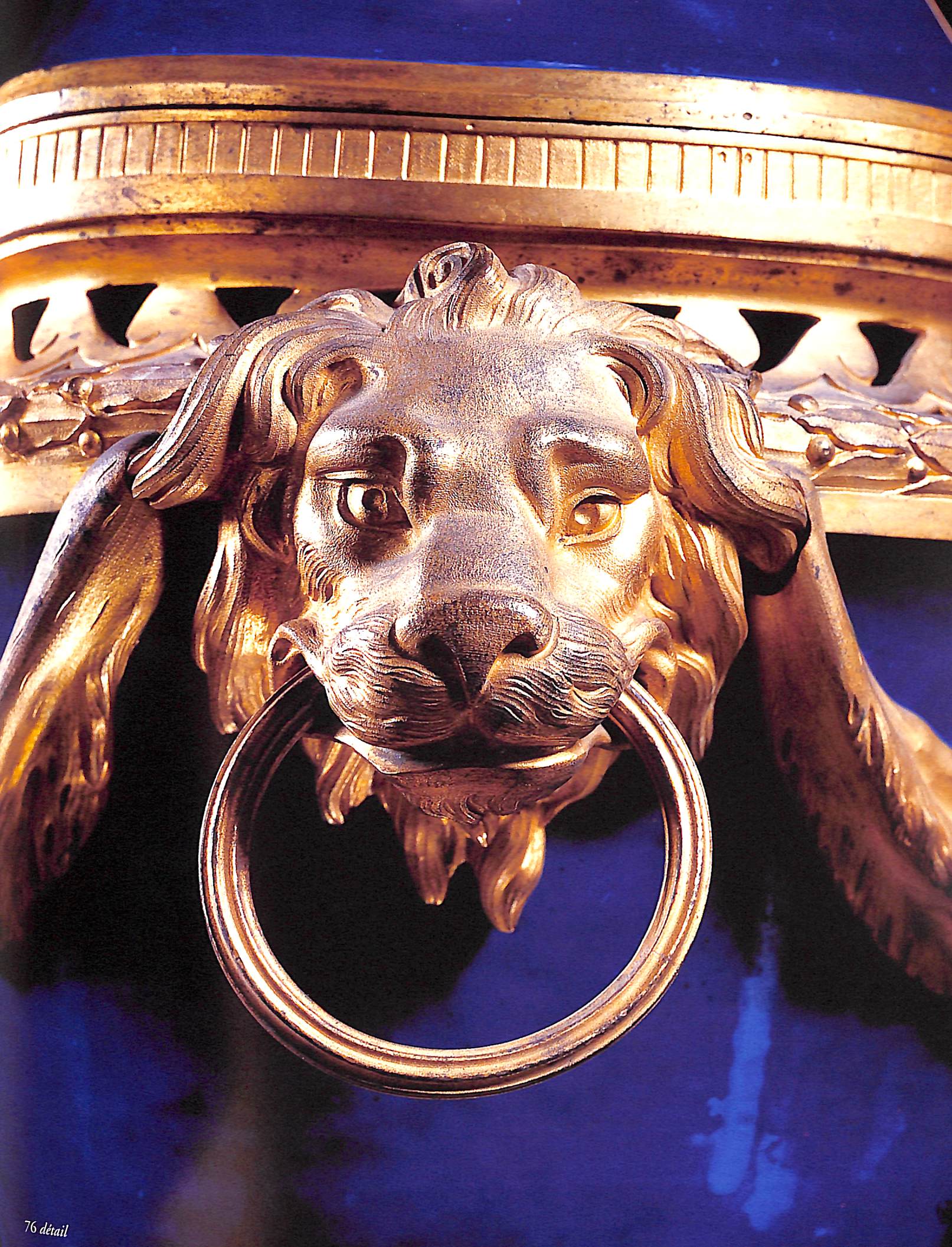 Collection De Monsieur Et Madame Luigi Anton Laura: Important Mobilier, Objects D'Art Et Porcelaines De Chine 2001