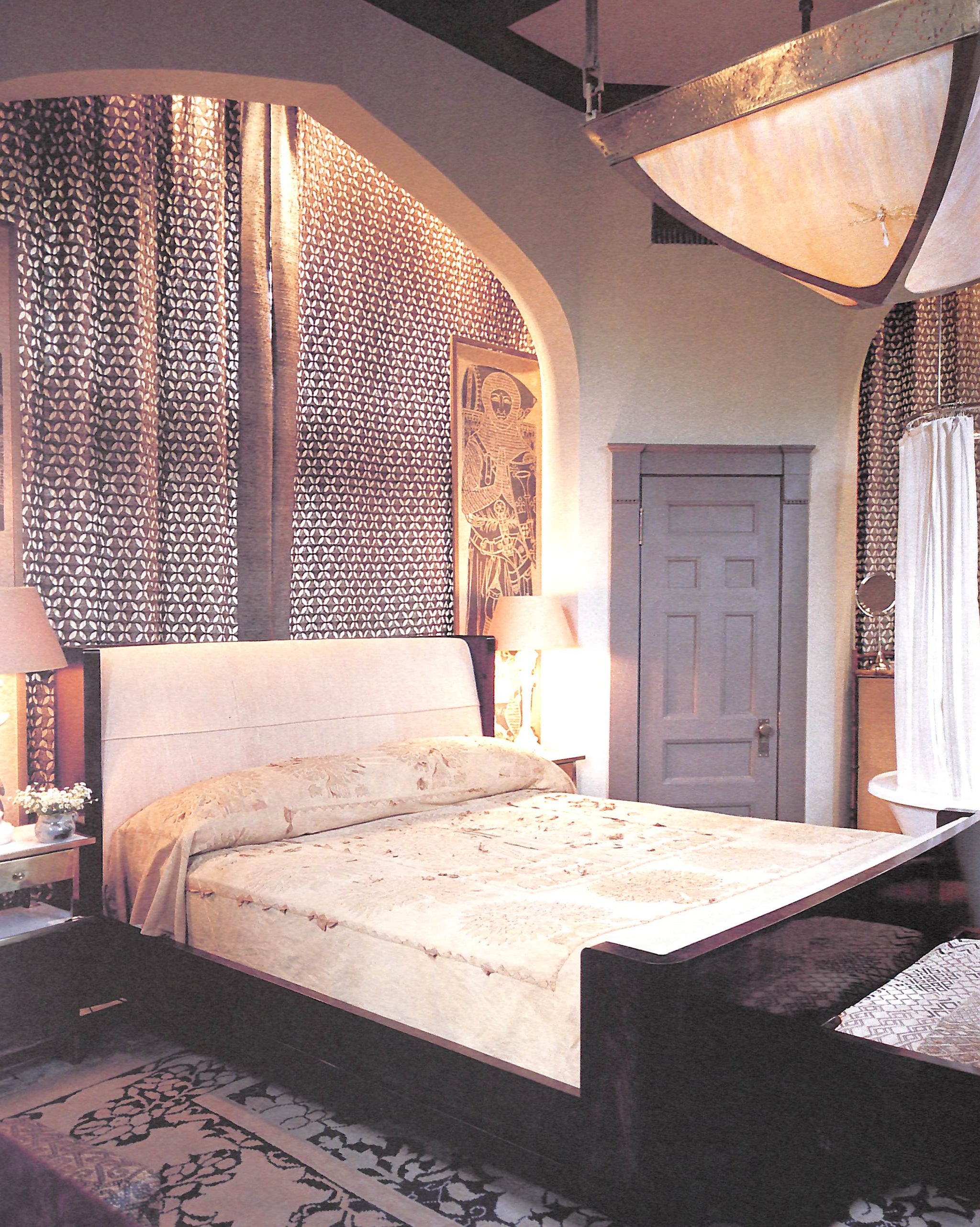 "Designing The Hamptons: Portraits Of Interiors" 2006 LIND, Diana [edi