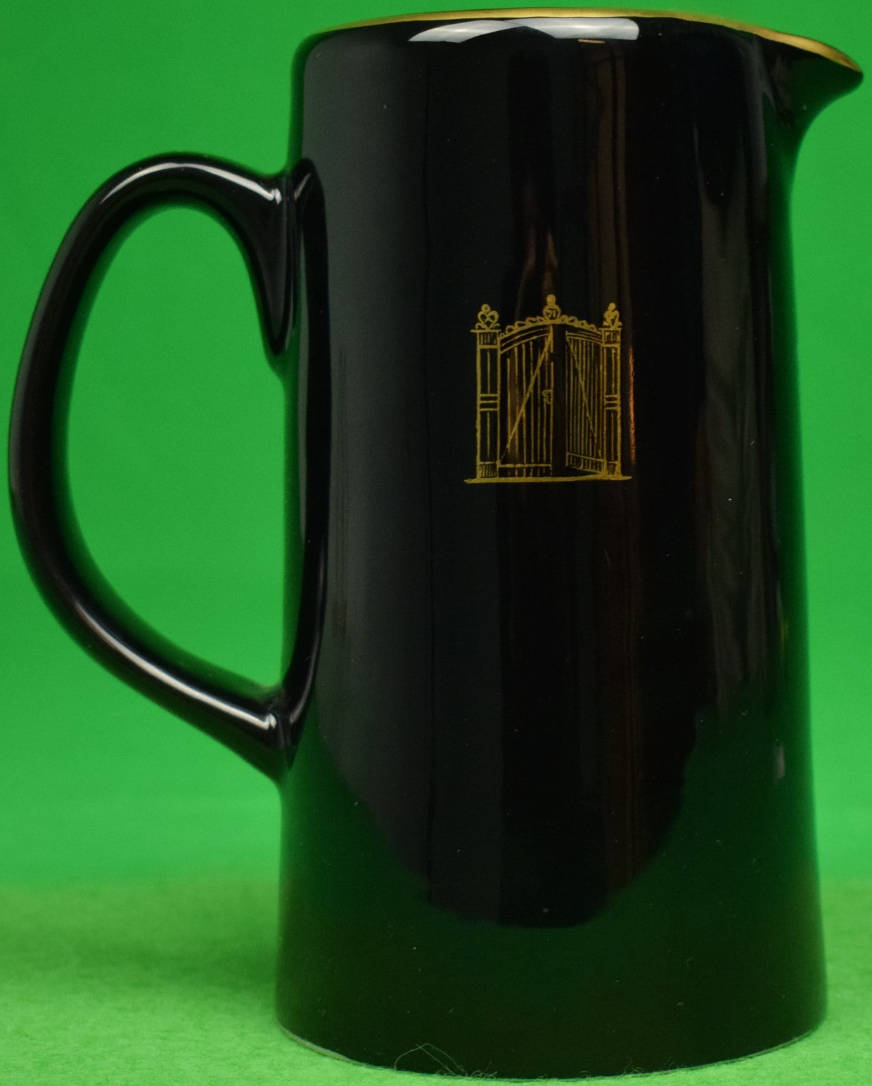 Simple Gate Pitcher The