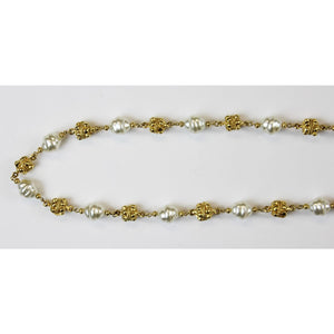 Strand of 32 Pearl & Gold Necklace