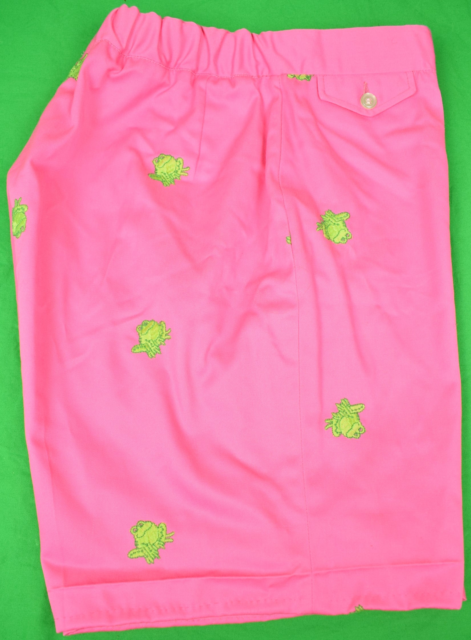 Chipp Hot Pink Chino Shorts w/ Embroidered Lime Green Frogs Sz: 32