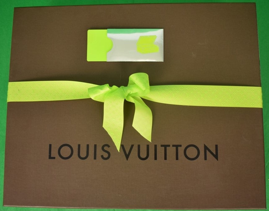 Louis Vuitton & （Yodobashi J6 Building） ｜Tokyo Art Beat