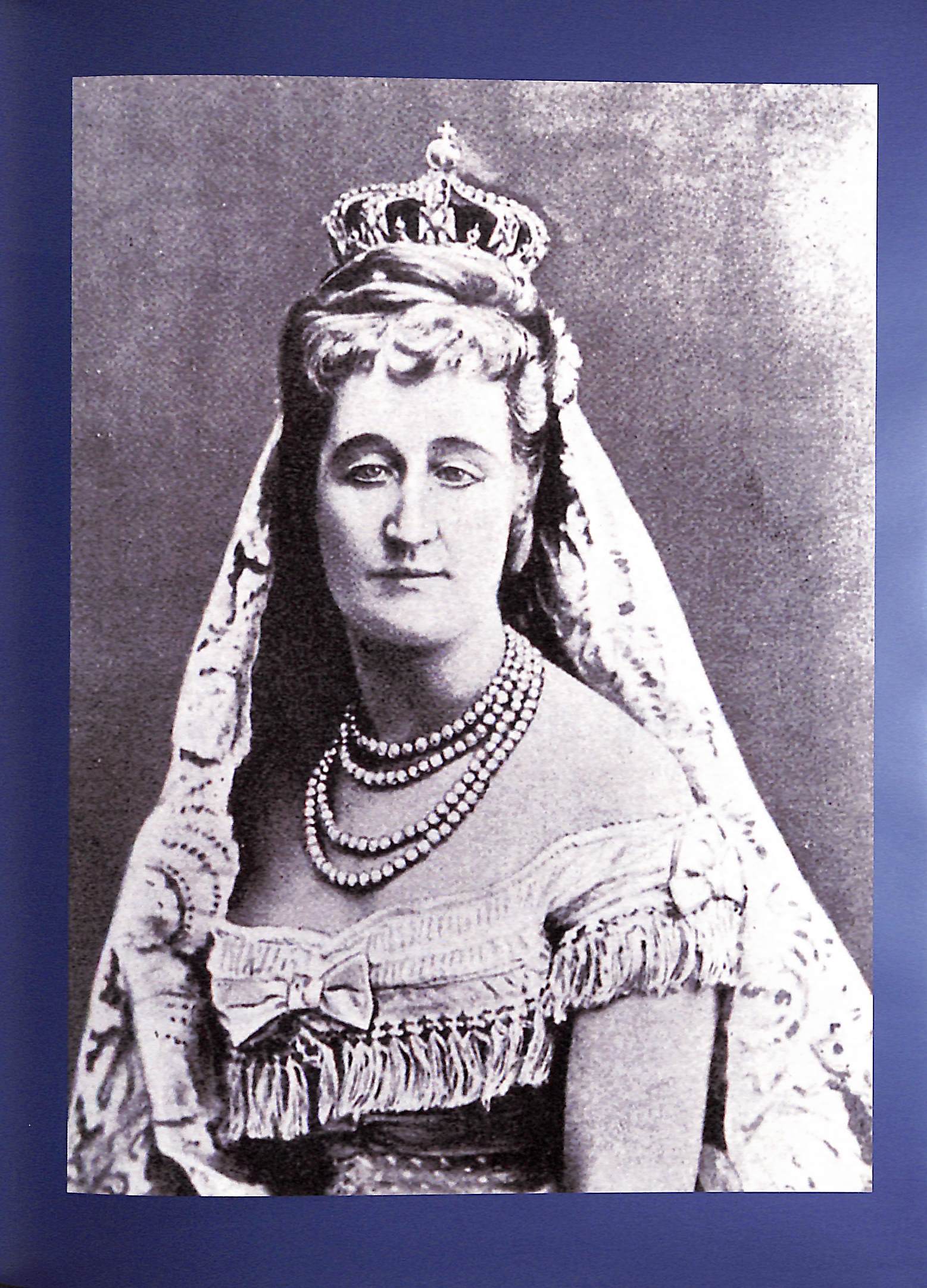 EraGem Blog: Empress Eugenie's Bow Brooch: A Detailed History
