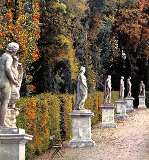 "The Versailles I Love" 1974 DESCHARNES, Robert [photography by]