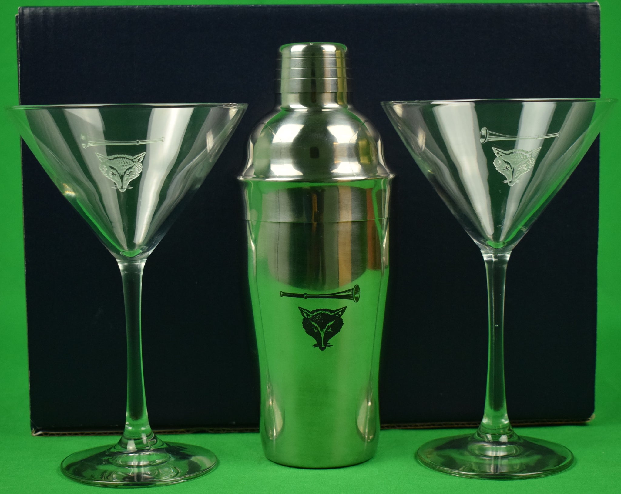 Elegant Cocktail Shaker Set With 2 x Handmade Martini Glasses – Vemacity